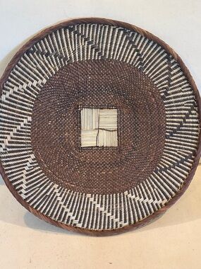 NEW Africa Woven Basket. Made by the Binga people of Zambia/Zimbabwe